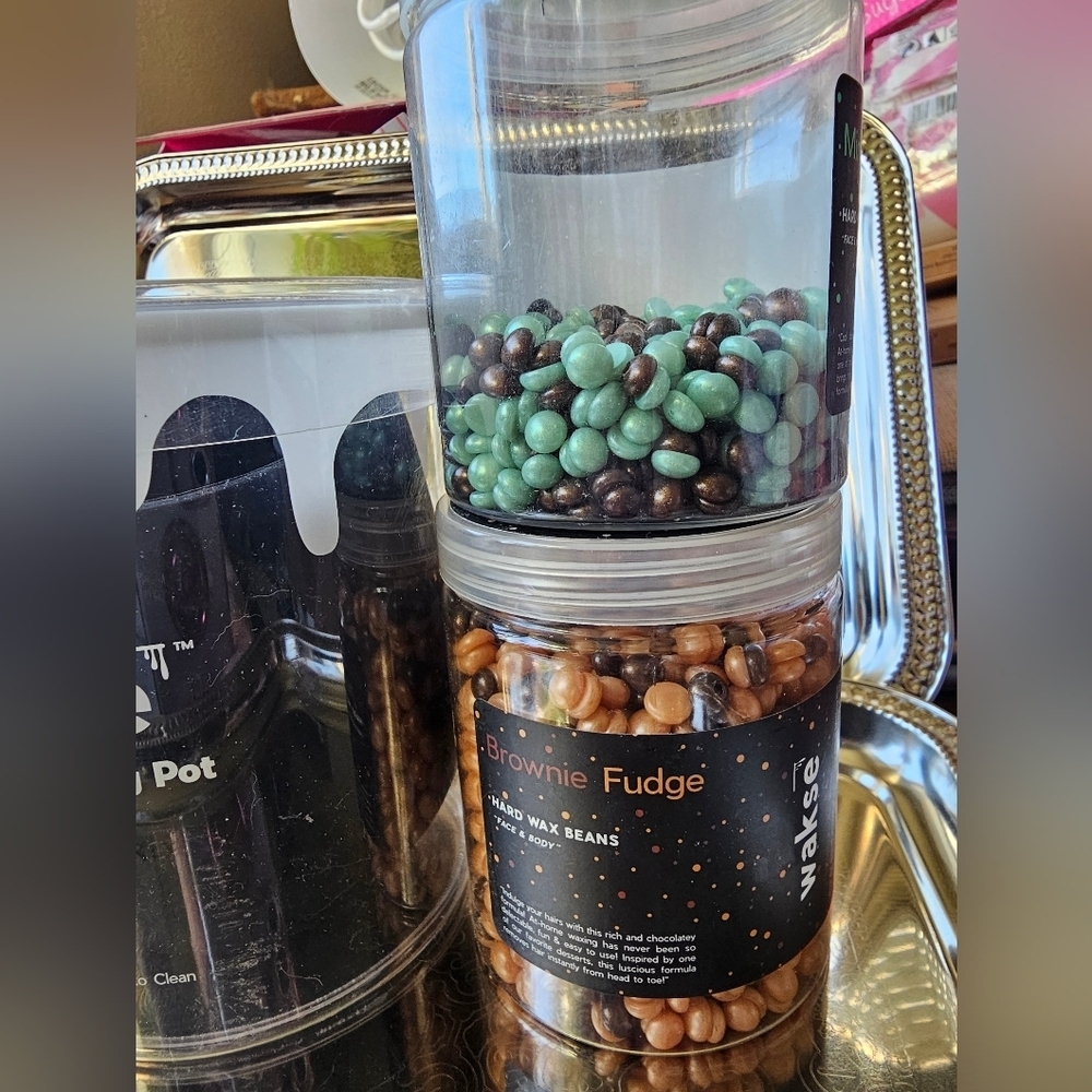 Wakse Black Reusable Microwaveable Melting Pot & 3 Scented Jars Of Hard Wax Bead - Picture 8 of 9